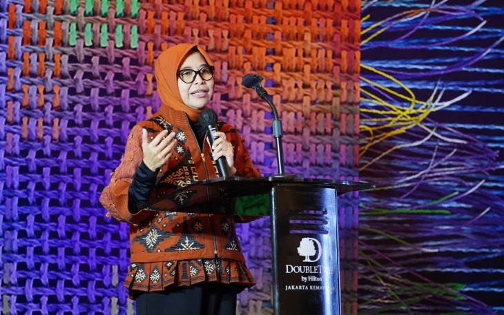 Sekretaris Kementerian Ekonomi Kreatif/Sekretaris Utama Badan Ekonomi Kreatif, Dessy Ruhati, memberi sambutan sekaligus briefing pada Rapat Interkementerian Kepanitiaan World Conference on Creative Economy (WCCE) 2026, Jakarta, Selasa (28/7/2026)