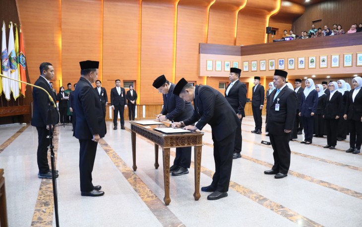 Lantik Pejabat di Lingkungan Kemendagri