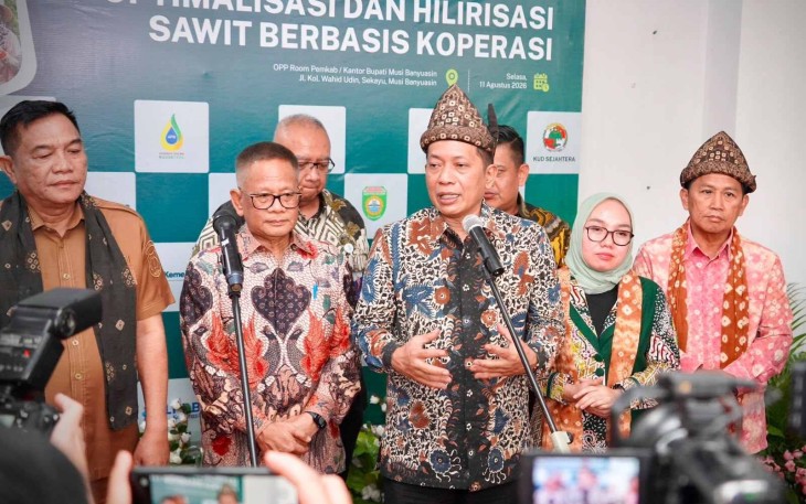 Menteri Koperasi (Menkop) Ferry Juliantono