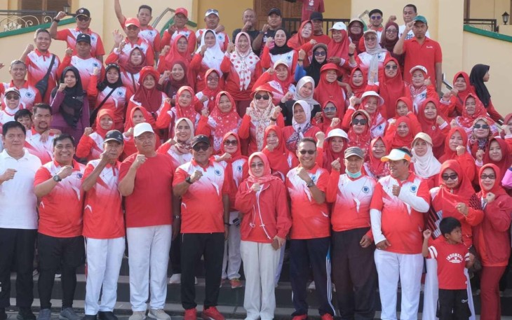 Dari Jalan Sehat IKBB, Lis Darmansyah Soroti Potensi Kuliner Bunguran Barat