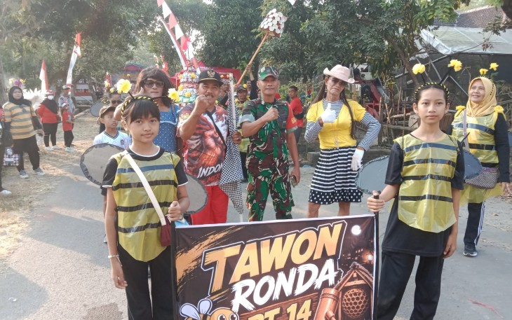 Babinsa Kawal Jalan Santai Warga Kedungmaron