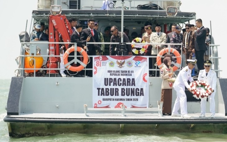 Pemkab Karimun Gelar Upacara Tabur Bunga di Laut Peringati HUT ke-81 RI