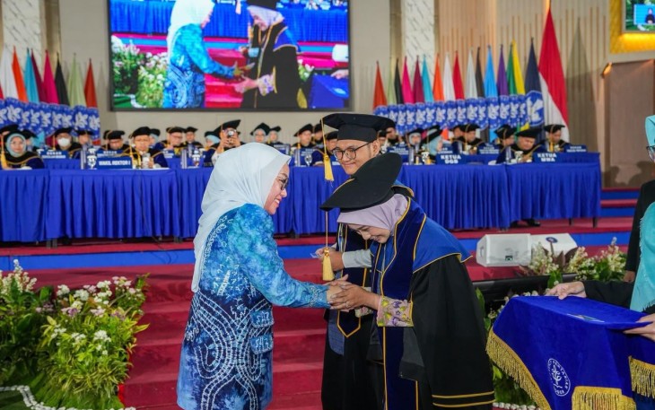 Wamenkop Farida Farichah