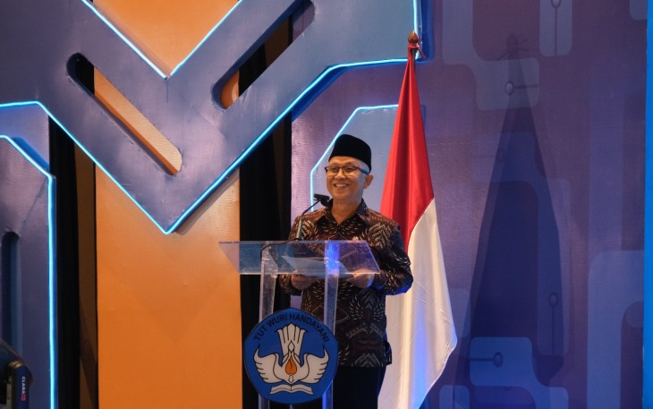 Wakil Menteri Pendidikan Dasar dan Menengah (Wamendikdasmen) Atip Latipulhayat di Kabupaten Bogor