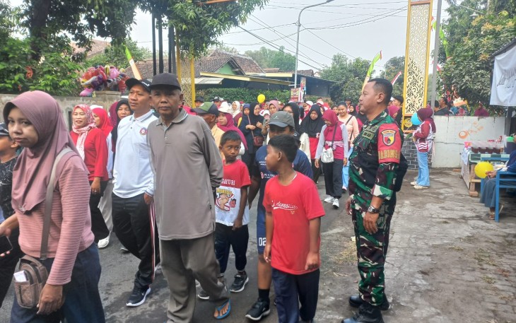Jalan Sehat Meriahkan HUT RI ke-81, Warga Banjarsari Kulon Antusias Jaga Kebugaran dan Kesehatan