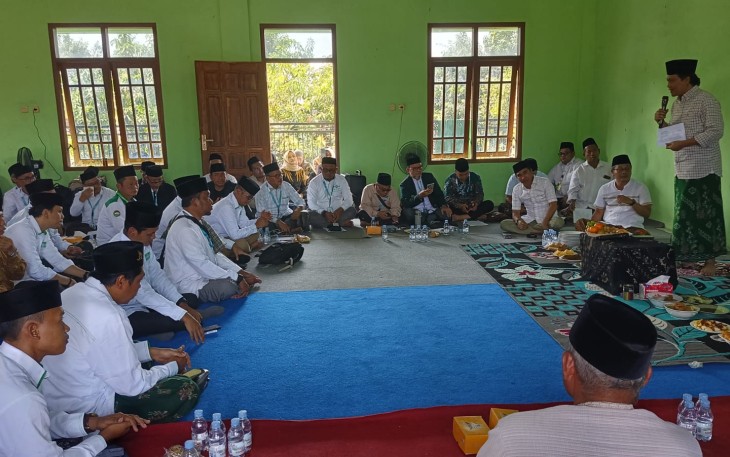 Bakal Calon Ketua Umum PBNU KH Yusuf Chudlori atau Gus Yusuf pasang badan. Di depan ratusan PCNU saat Muktamar ke-35, ia menyerukan perlawanan terhadap aturan yang dinilai menjegal kader terbaik NU