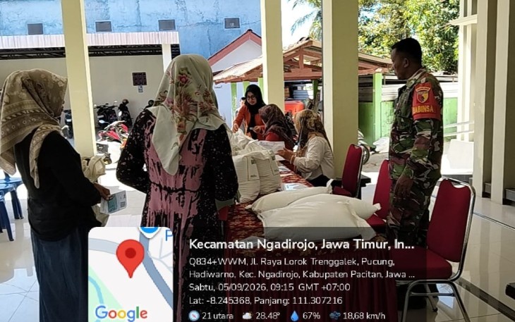Penyaluran bantuan pangan di wilayah desa binaan