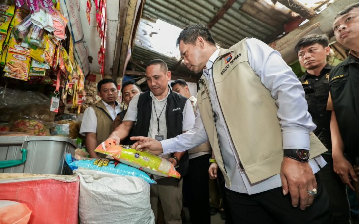 Satgas Pangan Polda Jatim Sidak Pasar Pucang, Usut Beras Premium di Atas HET