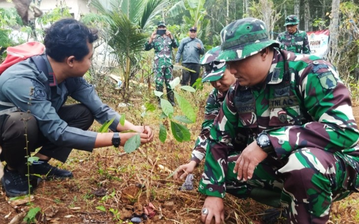 Sinergi TNI-Polri dan Lintas Sektor Jaga Lingkungan di Dongko