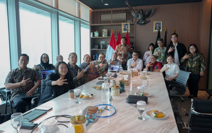 Menteri Ekonomi Kreatif/Kepala Badan Ekonomi Kreatif (Ekraf) Teuku Riefky Harsya, menerima audiensi dewan juri IN-Apps 2026 Digital Application Award  di Kantor Kementerian Ekraf, Jakarta, Kamis (10/9/2026)