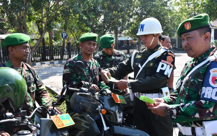 Kendaraan Dinas Prajurit Kodim Ponorogo Diperiksa 