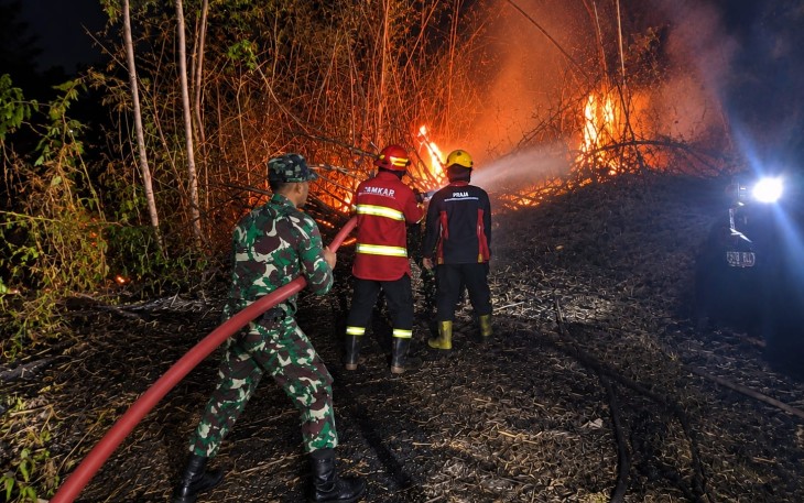 Lalai Mengawasi Pembakaran Sampah, Lahan Bambu Warga Balerejo Terbakar