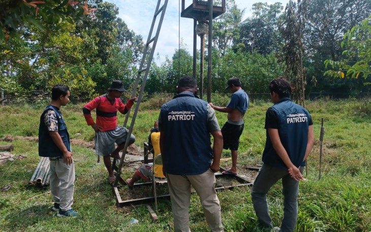 Dari Sungai Berjarak 350 Meter ke Air di Depan Rumah: Sumur Bor Ubah Rutinitas Harian Warga Bowi Subur