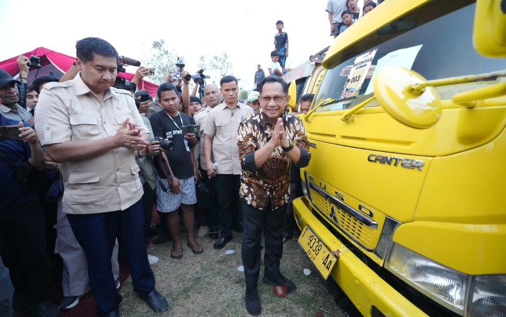 Bersama Menteri PKP, Mendagri Lepas 125 Truk Sukseskan Program Gentengisasi Presiden Prabowo