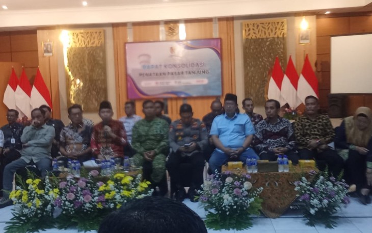 Konsolidasi Pasar Tanjung, Gus Fawait Tegaskan Penataan Tak Boleh Geser Pedagang