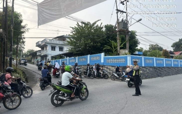 Satlantas Polres Karimun Gelar Strong Point Pagi, Pastikan Arus Lalu Lintas Aman dan Lancar