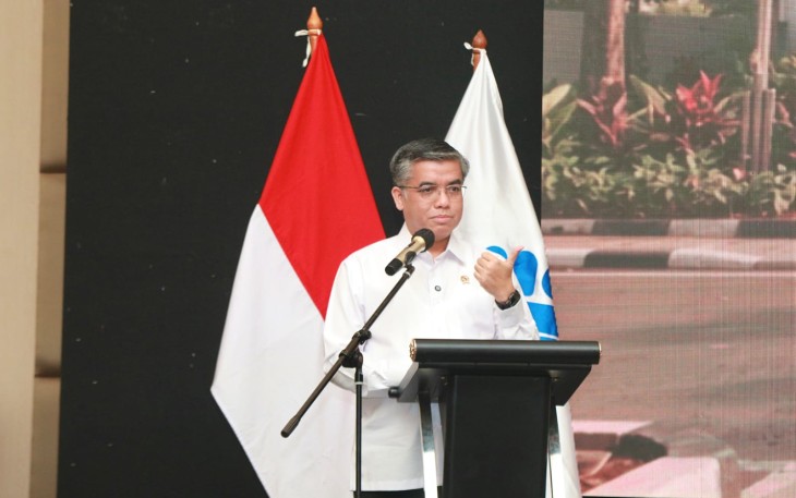 Menteri Ketenagakerjaan Yassierli saat membuka Pembekalan Sensitivitas Tenaga Kerja Penyandang Disabilitas bagi Perusahaan dan Pegawai Aparatur Sipil Negara di Cikarang