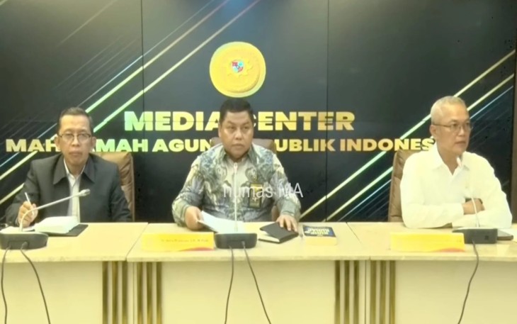 Juru Bicara MA, Heru Pramono dalam konferensi pers di Gedung MA, Jakarta, Senin (12/10)
