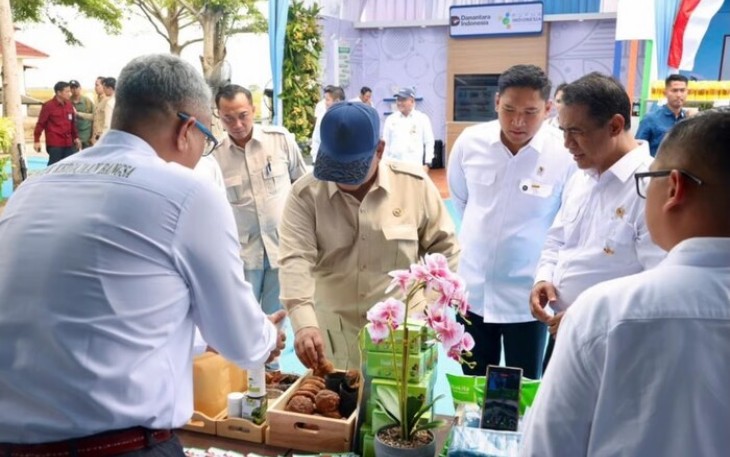 Kunjungan Presiden Prabowo pada Panen Raya di Karawang, Jawa Barat
