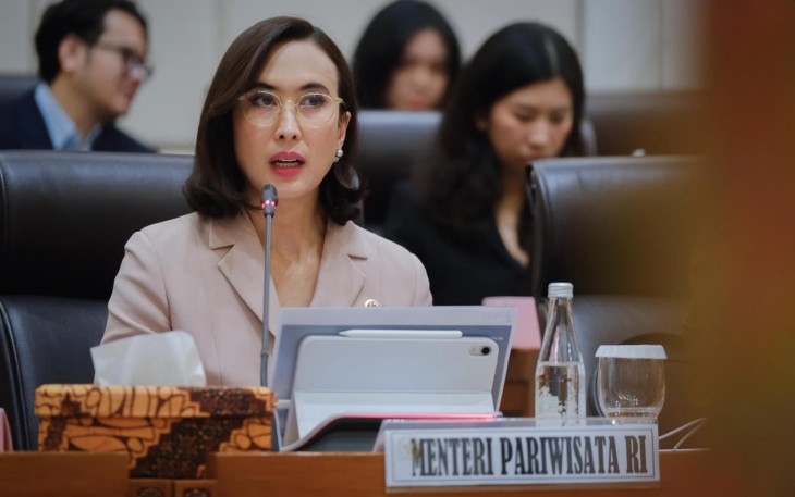 Menteri Pariwisata (Menpar) Widiyanti Putri Wardhana dalam Rapat Kerja dengan Komisi VII DPR RI di Gedung DPR RI, Rabu (4/2/2026).