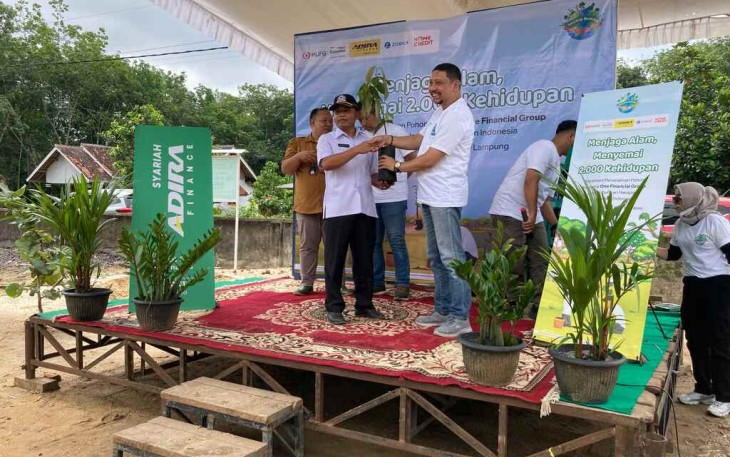Peduli Sumatra: Adira Finance Bantu Warga Terdampak & Tanam Pohon Berakar Kuat Bersama Grup MUFG