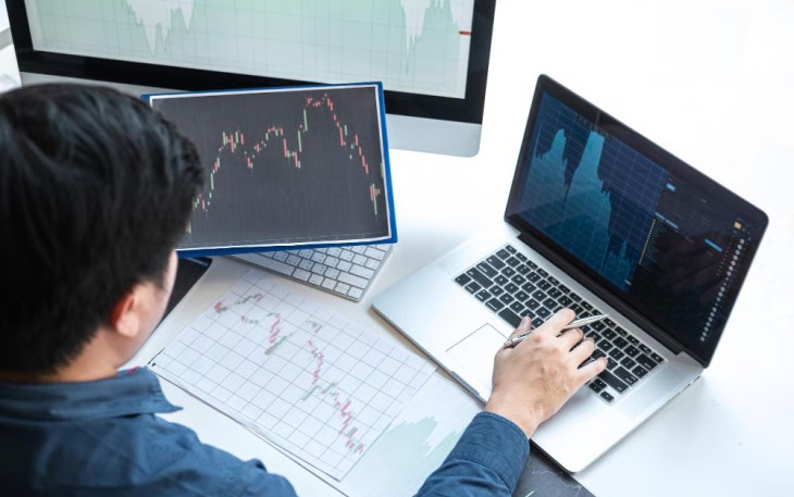 Pentingnya Regulasi dalam Melindungi Investor di Industri Keuangan