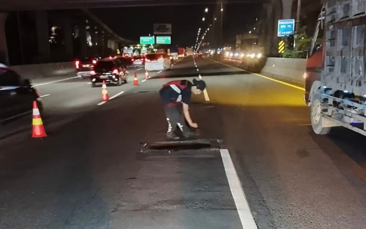 Perbaikan kondisi jalan di Ruas Tol Jakarta–Cikampek