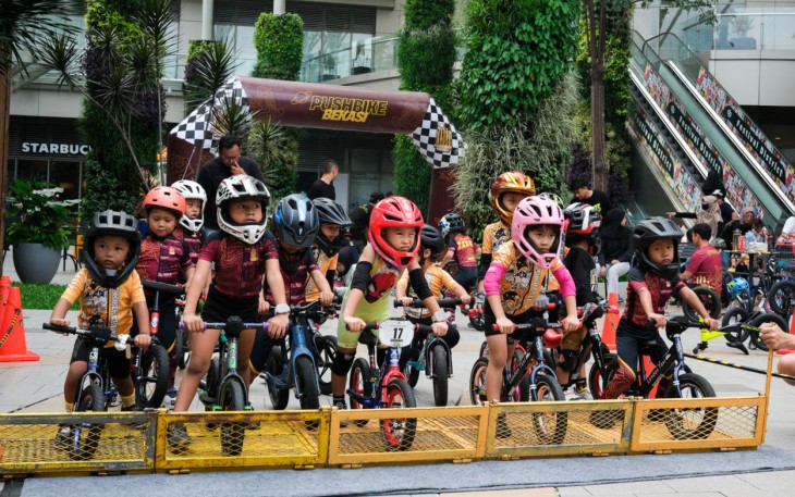 Rise and Move Kembali Ramaikan Akhir Pekan Sehat dan Seru di Grand Galaxy Park Mall