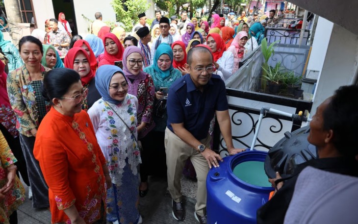 Sambut Hari Kartini, PAM JAYA dan TP PKK Bagi Toren Air Gratis kepada Para Ibu Pejuang Keluarga