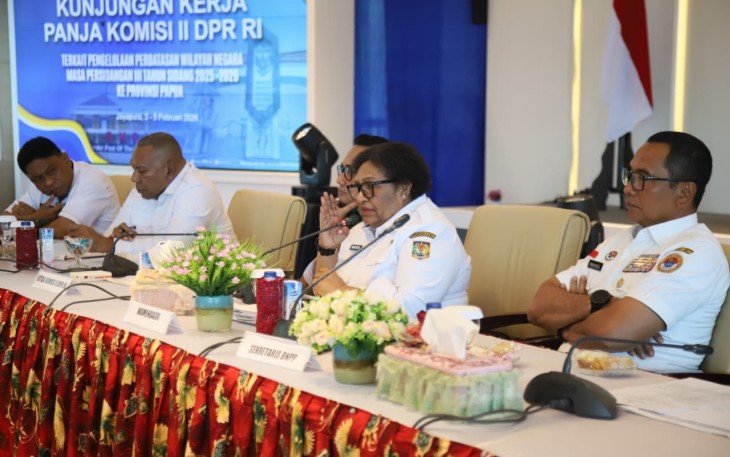 Wamendagri Ribka saat mendampingi Kunjungan Kerja Komisi II DPR RI di Kantor Gubernur Papua, Jayapura, Papua, Rabu (4/2/2026).