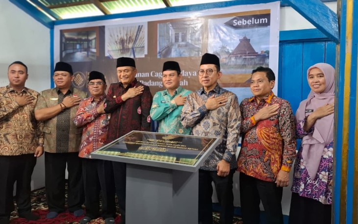 Menteri Kebudayaan Republik Indonesia, Fadli Zon, meresmikan pemugaran bangunan cagar budaya Masjid Padang Betuah di Kabupaten Bengkulu Tengah, Kamis siang (26/2) /Foto : MC 