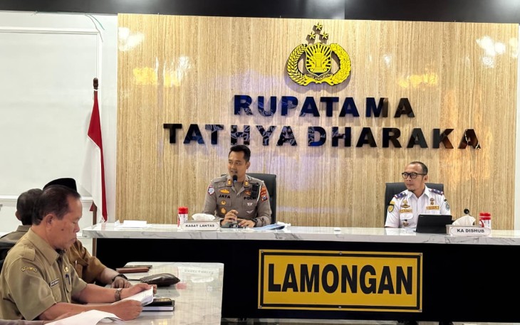 Polres Lamongan Atensi Perlintasan Kereta Api Sebidang Jelang Operasi Ketupat Semeru 2026