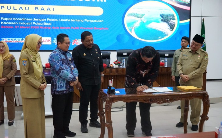 Pemerintah Provinsi Bengkulu bersama PT Pelindo (Persero) Regional II Bengkulu menggelar rapat koordinasi dengan puluhan pelaku usaha guna mendorong pengembangan kawasan industri baru di Pelabuhan Pulau Baai /Foto : MC 