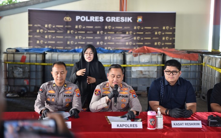 Polres Gresik Ungkap Penimbunan 17 Ribu Liter Solar Subsidi