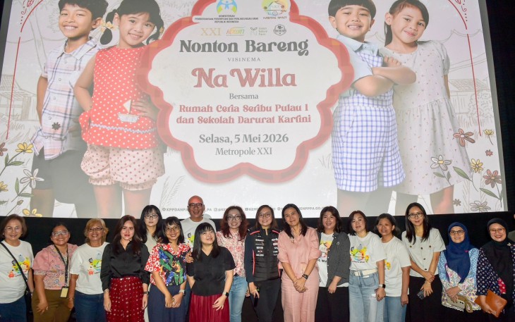 Wakil Menteri Ekonomi Kreatif, Irene Umar, menghadiri nonton bareng film Na Willa bersama Sekolah Rakyat Kartini dan Yayasan Rumah Ceria Setu di Metropole, Jakarta, Selasa (5/5/2026)