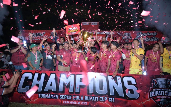 Garuda FC Serenan Klaten keluar sebagai juara Turnamen Sepak Bola Piala Bupati Karanganyar #1, di Stadion RM Said, Minggu (26/7/2026).