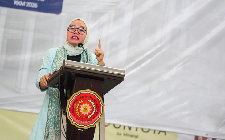 Wamenkop Farida Farichah saat menjadi Keynote Speaker pada rangkaian kegiatan Pelepasan Program Kuliah Kerja Mahasiswa (KKM) Universitas Muhammadiyah Cirebon Tahun 2026, di Cirebon, Jawa Barat, Sabtu (8/8/2026).