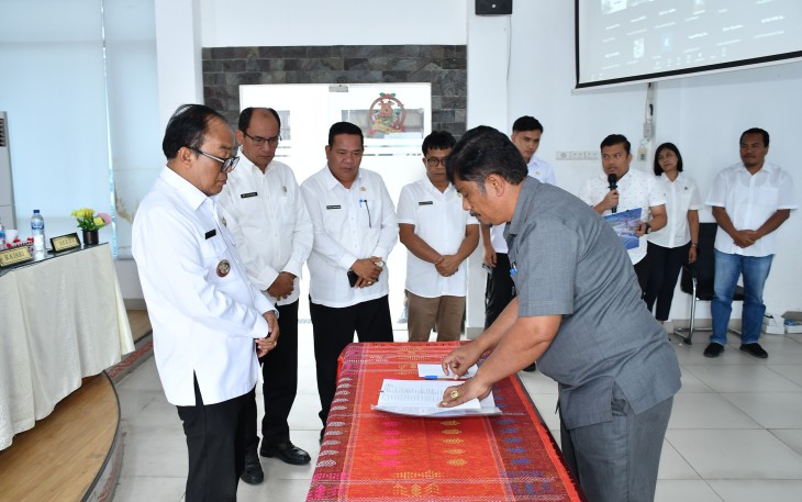 Pemerintah Kabupaten Samosir menggelar Forum Konsultasi Publik Rancangan Awal Rencana Kerja Pemerintah Daerah (RKPD) Kabupaten Samosir Tahun 2027 di Aula Kantor Bupati Samosir, Rabu (28/1)