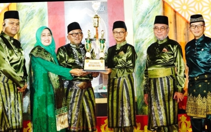 Pembukaan Musabaqah Tilawatil Qur’an dan Hadist (MTQH) ke-XX tingkat Kota Tanjungpinang di Melayu Square, Senin (27/4/2026) malam.