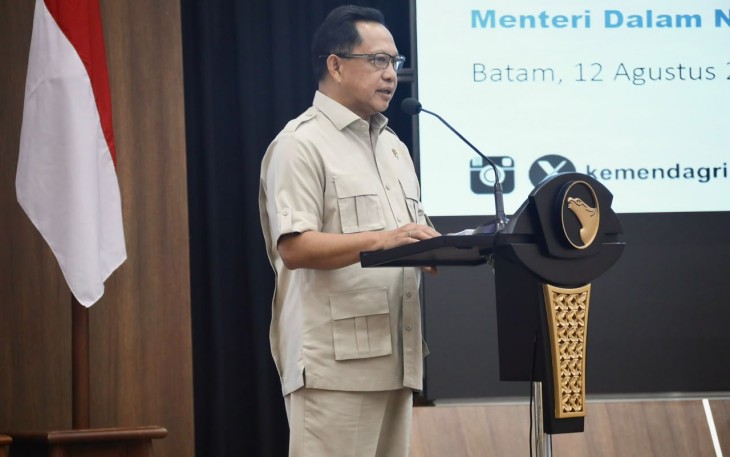 Mendagri Muhammad Tito Karnavian saat memberikan arahan pada Rapat Koordinasi Forkopimda Regional Sumatera di Balairung Badan Pengusahaan (BP) Batam, Kepulauan Riau, Rabu (12/8/2026).