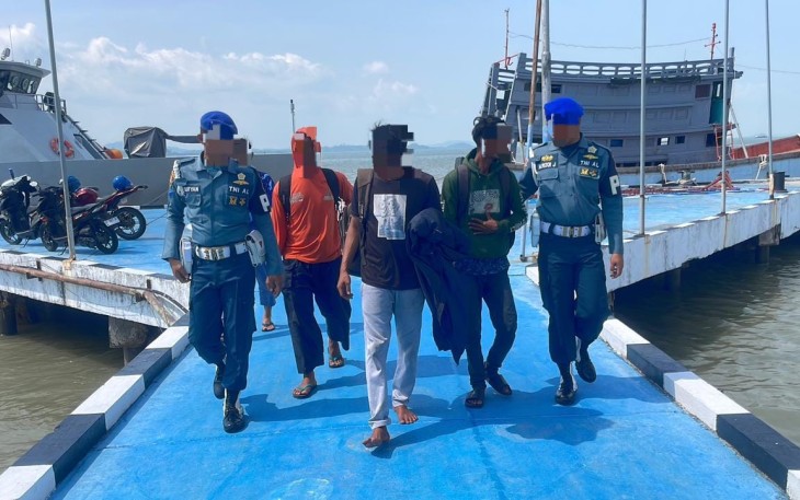 TNI AL Gagalkan Kapal Penyelundup Balpress Hingga Rokok Ilegal di Perairan Pulau Sanglar Tanjung Balai Karimun  