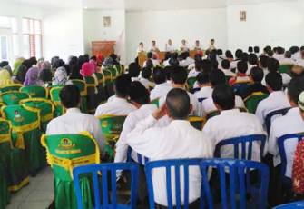 Temu Kepala Sekolah dan Pengurus Yayasan dalam rapat rencana Gerakan Bengkulu Selatan Membaca (GBSM) di Aula Dikbud, Kamis (16/02/2017).