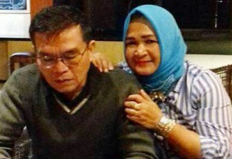 Bupati Bengkulu Selatan H Dirwan Mahmud didampingi keluarga