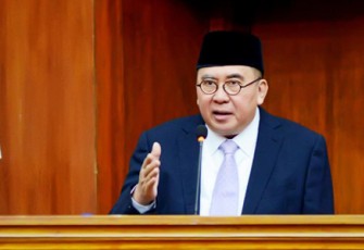  Gubernur Ridwan Mukti, dalam sambutan pelantikan di Ruang Pola Sekretariat Pemprov Bengkulu, Kamis (6/4/2017).
