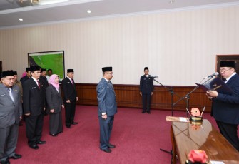 Gubernur Bengkulu Ridwan Mukti saat merotasi sejumlah pejabat eselon II, Rabu (07/06).