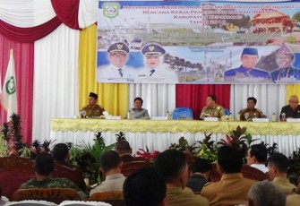  Bupati Kepahiang, Hidayatullah Sjahid saat menyampaikan sambuatnnya