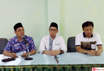 Direktur RSUD M Yunus Bengkulu Dr Zulki saat menggelar jumpa pers, Jumat (11/08/2017).