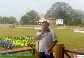 Ketua Panitia LSN, Anwar Sutan Pamenan saat pembukaan di Stadion Semarak, Sawah Lebar Bengkulu.