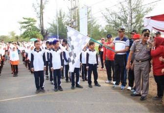 Pemkot Bengkulu menggelar   bermacam lomba. Salah satunya, lomba gerak jalan di Sport Center, Pantai Panjang, Selasa (15/08/2017)