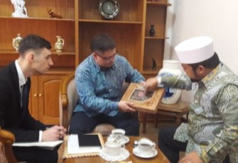 Walikota Helmi Hasan saat di Kedutaan Rusia